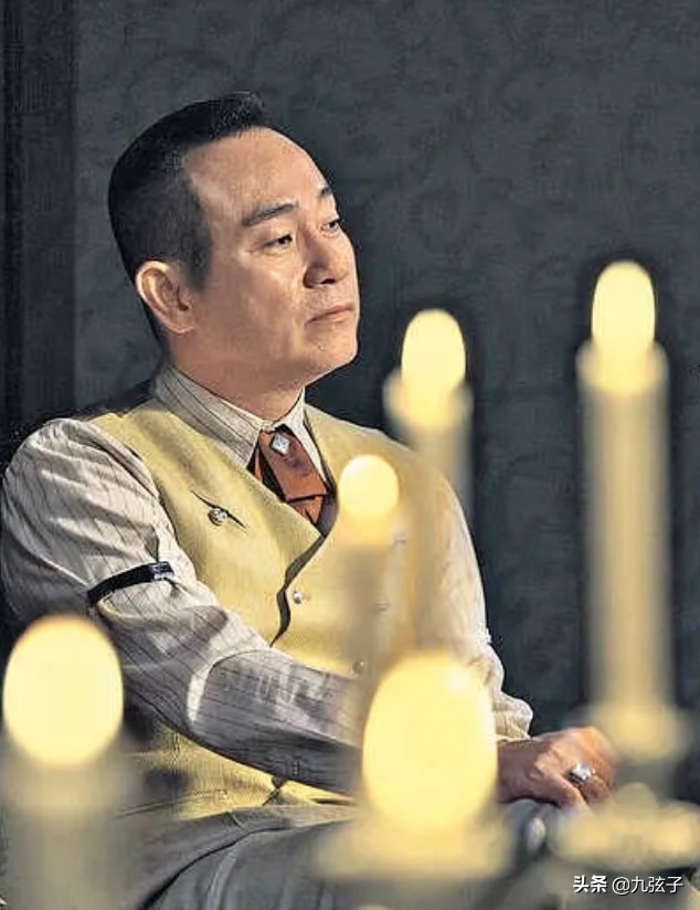 TVB“末代皇帝”林保怡的双面人生，57岁依然单身