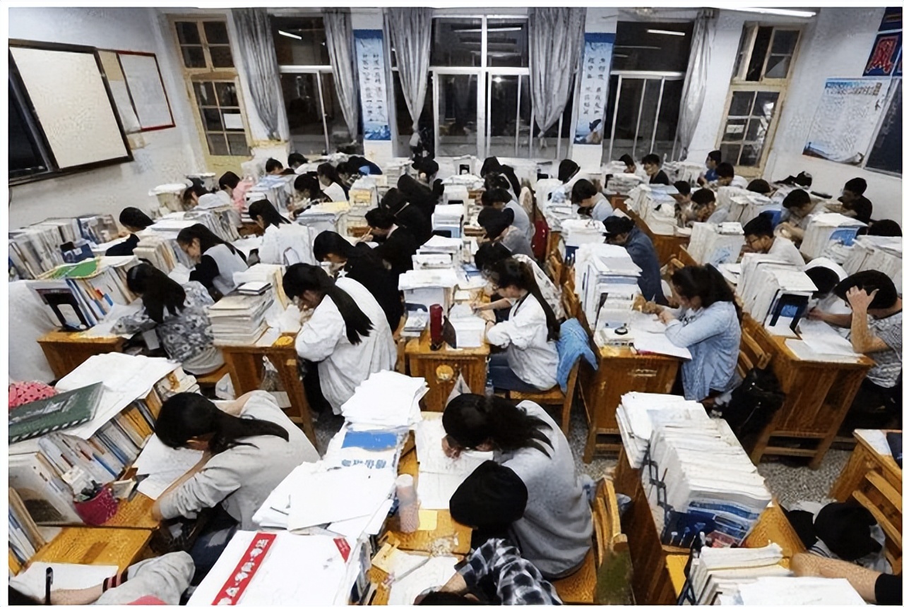 高三班主任直言：三类学生最好放弃复读，明年高考成绩照样不理想