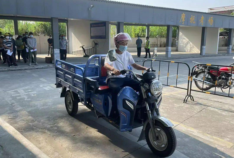 电动三轮车、老年代步车的上路标准已出，合法上路，这样做就对了