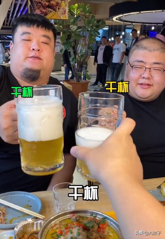 是资本“吃人”，还是人吃资本？29岁“泡泡龙”之死，是谁的过？