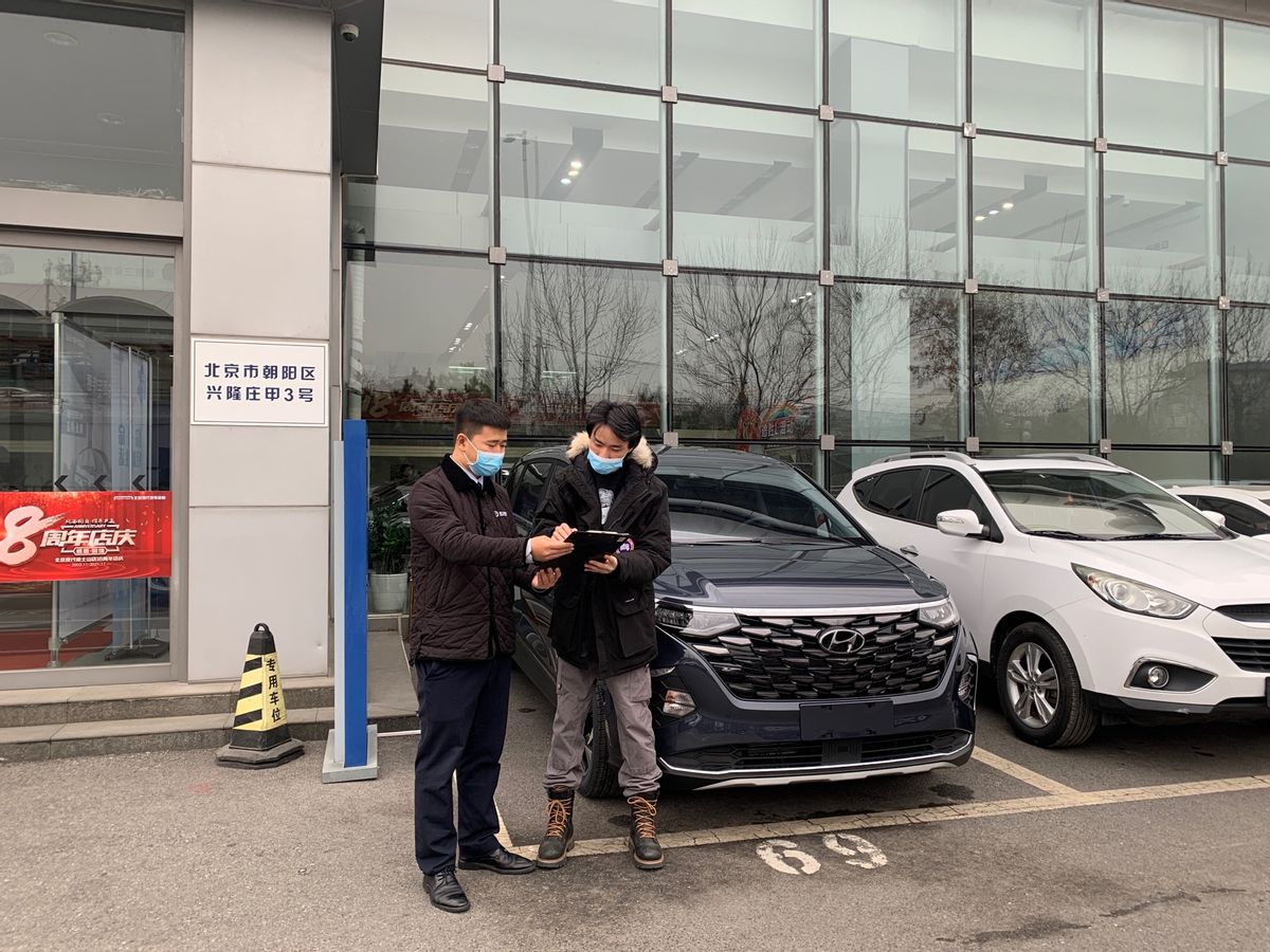 记者探店：深入了解热销MPV为何火爆