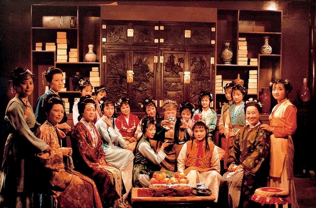 长相“端方”的女演员，我只服这9位！这气质85后小花根本比不了