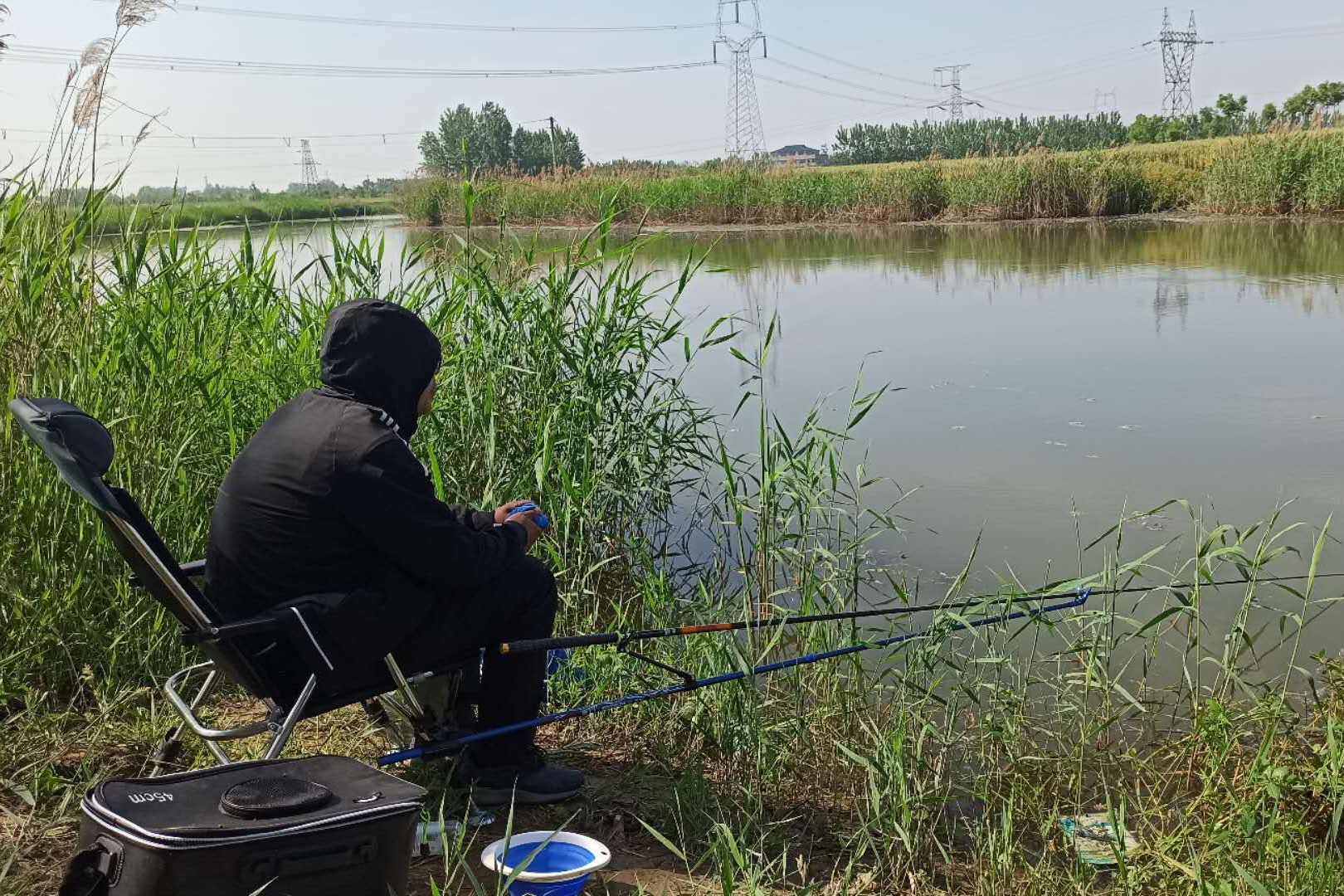 三种钓椅横向对比，谁才是真正的野钓之王？给你真实的答案