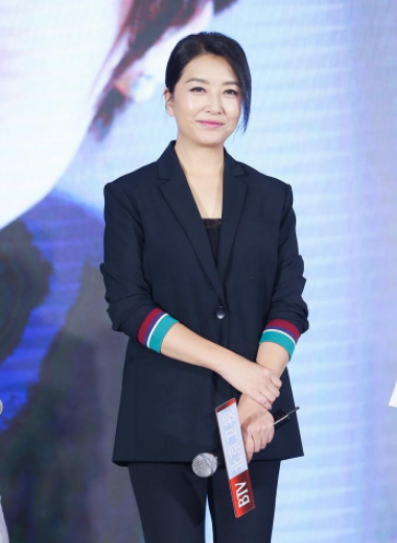 江珊:离婚后潇洒人间,四度爱上硬汉,现和新丈夫快乐为伴