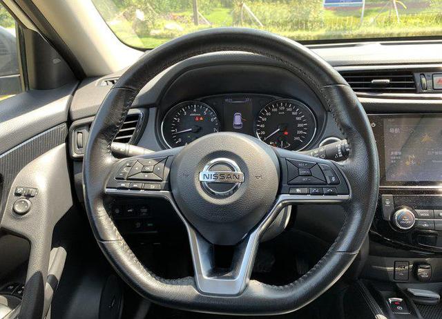 开完日产奇骏，再开本田CRV，对比后发现了两款车的差距