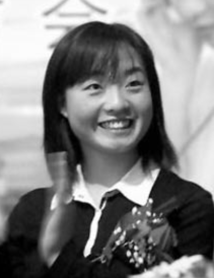 被张艺谋劝退娱圈后，转身嫁美籍华人，“谋女郎”魏敏芝怎样了？