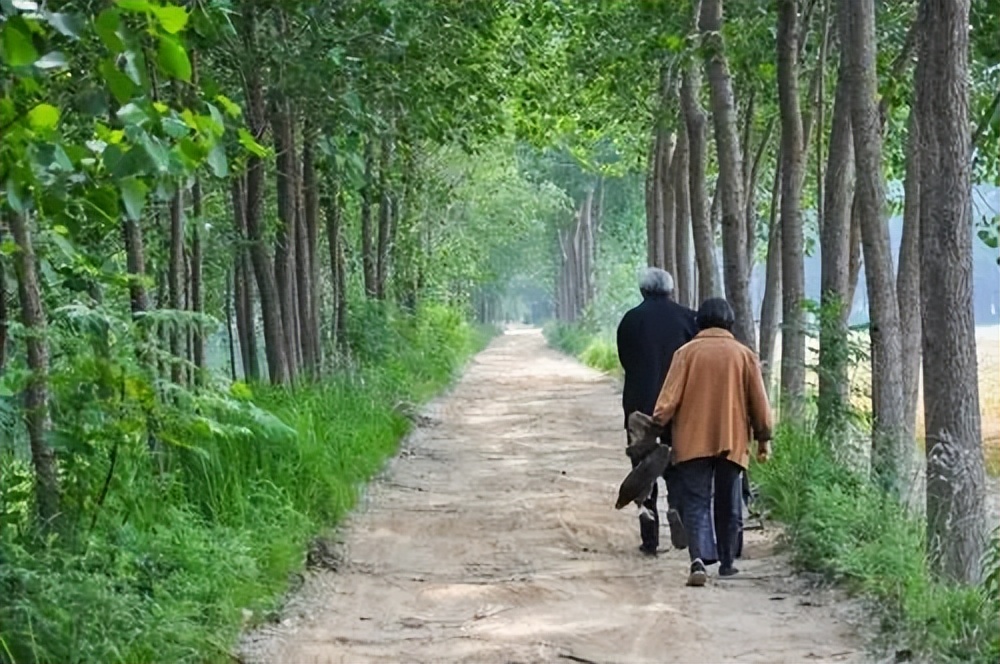 清明节怎么来的？“人过七十不上坟”是真有其事，还是民间传说？