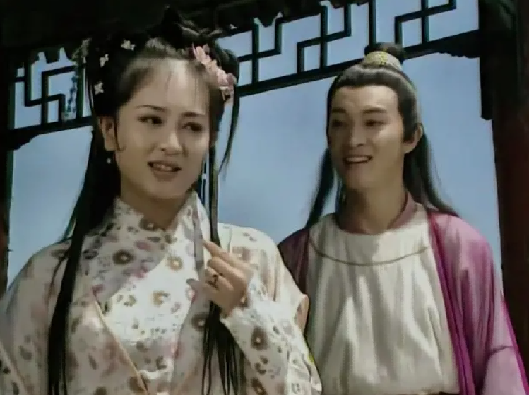 “歪瓜裂枣”别硬演公主，这9位女星告诉你，什么才叫金枝玉叶