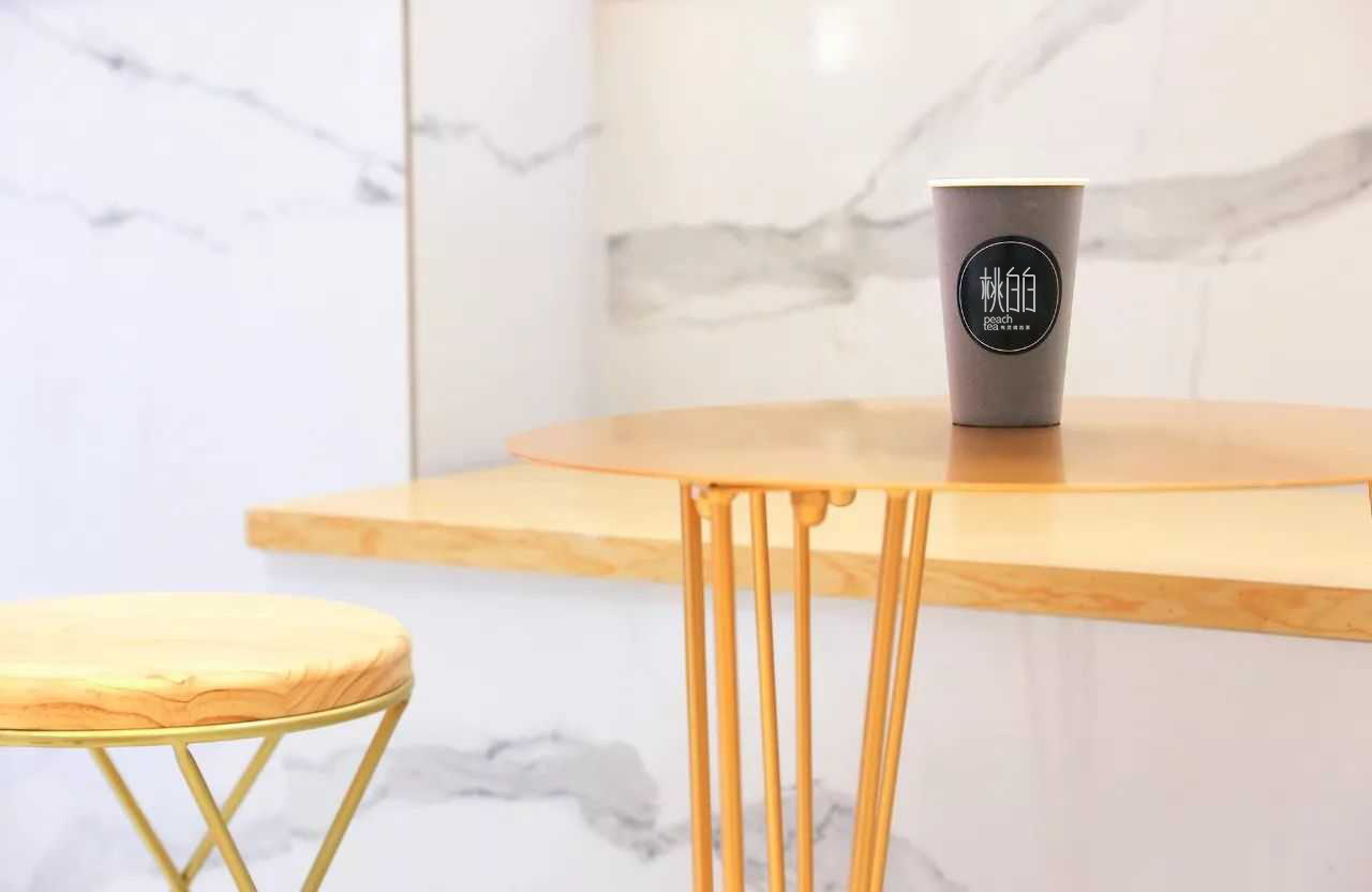 正本設計｜桃白白 網紅茶飲品牌LOGO設計