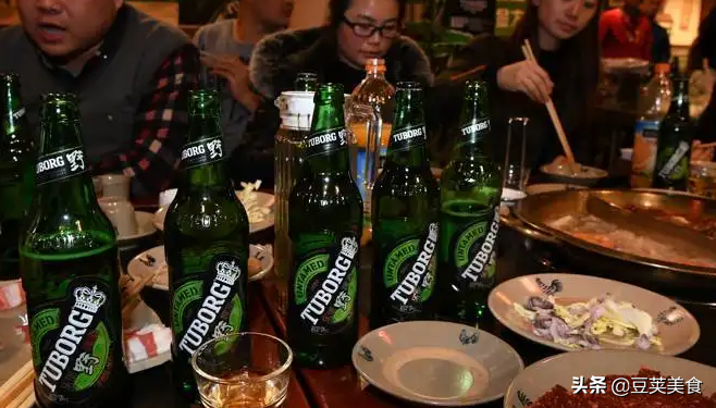 夏天到了，到底該喝啤酒還是白酒？原來區別很大，弄懂再喝益處多
