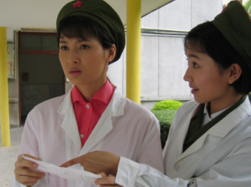 “自带苦相”的8位女星，五官凑在一起，演什么都很丧，可惜了