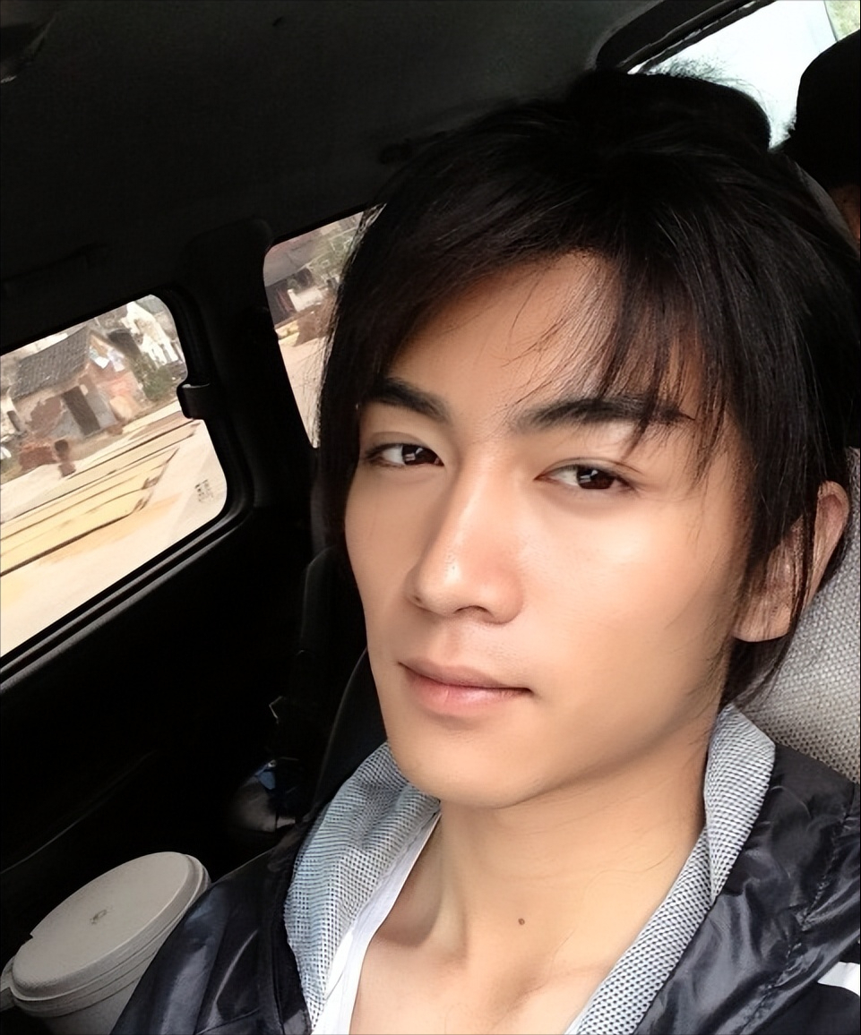 公子哥陈晓：那个娶了白月光的“顾千帆”，为何眼里失去了光？