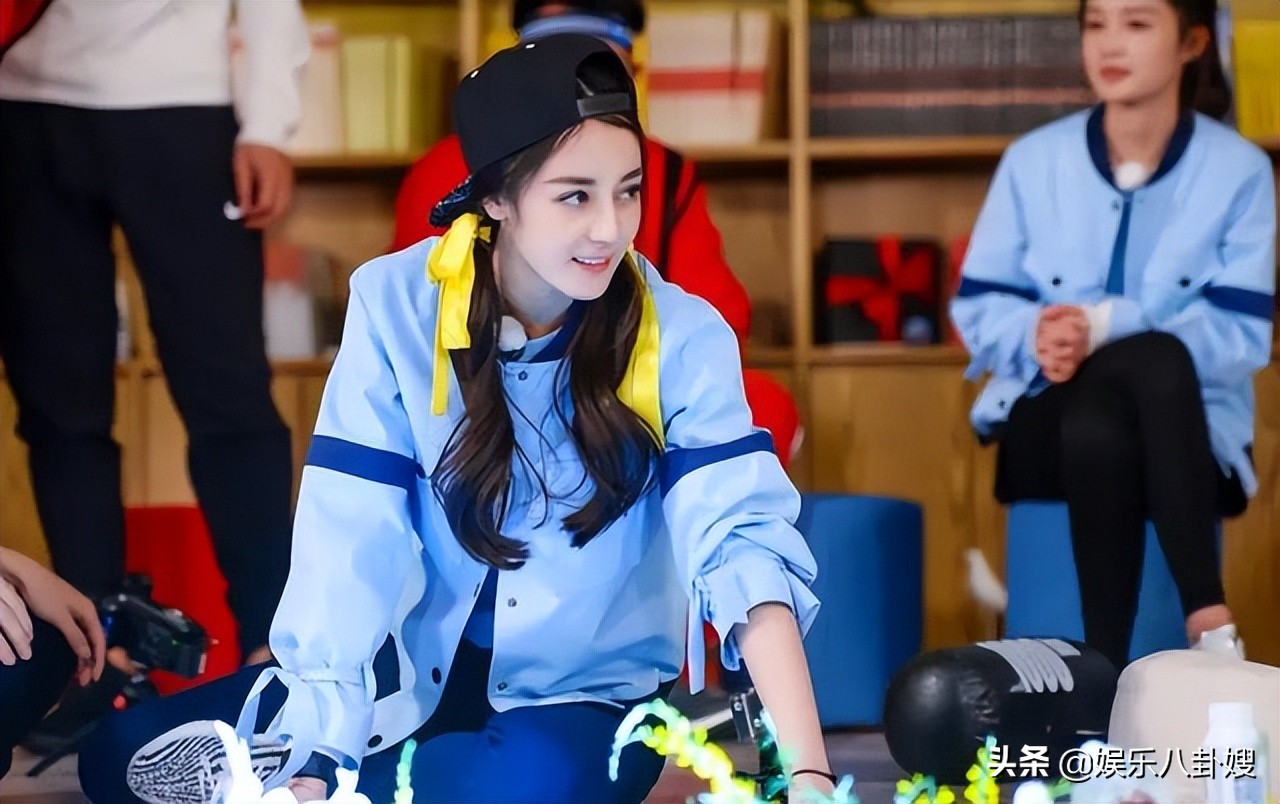 蔡徐坤白鹿步鹿晗迪丽热巴后尘，因《奔跑吧》被磕成大白菜cp？