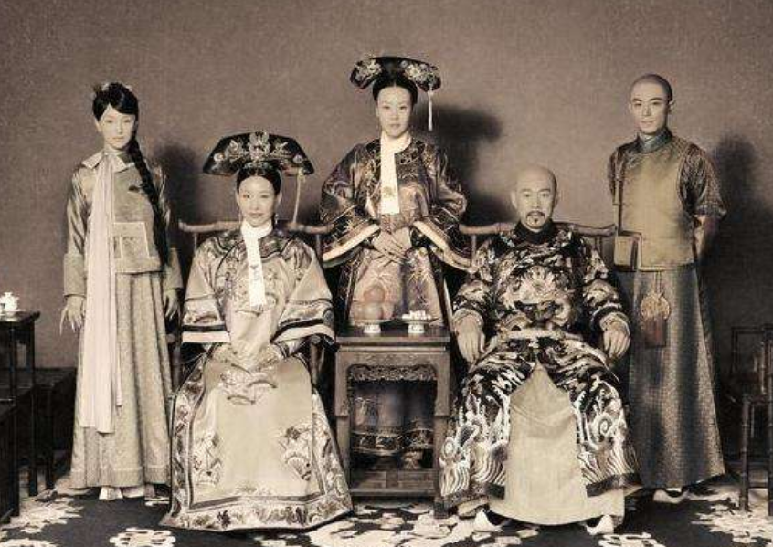 古代妃子真实照片(看看清朝皇妃的真实容貌,慈禧也不算老妖婆,魏璎珞