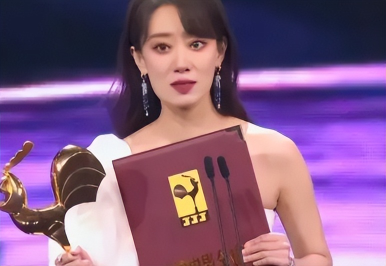 消失的"巨星"张小斐:一夜爆红后转瞬即逝,她身上哪里出错了?