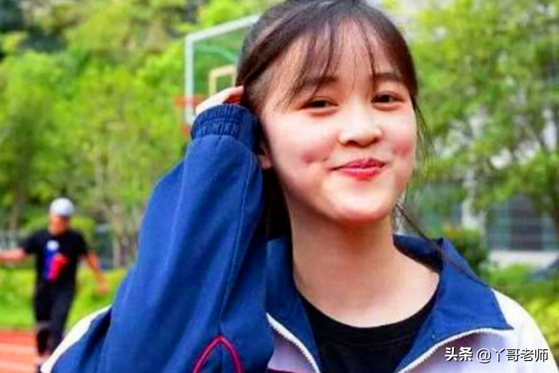 初中女生成绩不错，却不想考高中，班主任应该怎么办