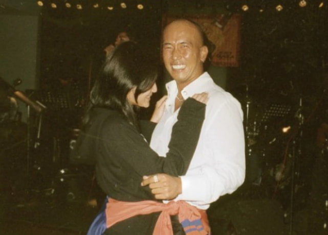 “曲终人散”的人生：大S一家忙着晒幸福，汪小菲满脸憔悴又孤单