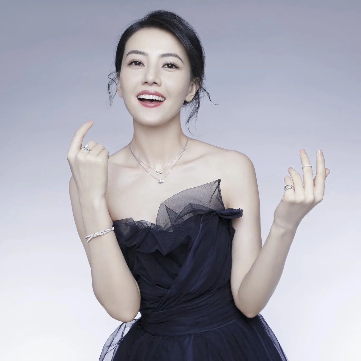 不愧是国民女神，高圆圆颜值依然在线