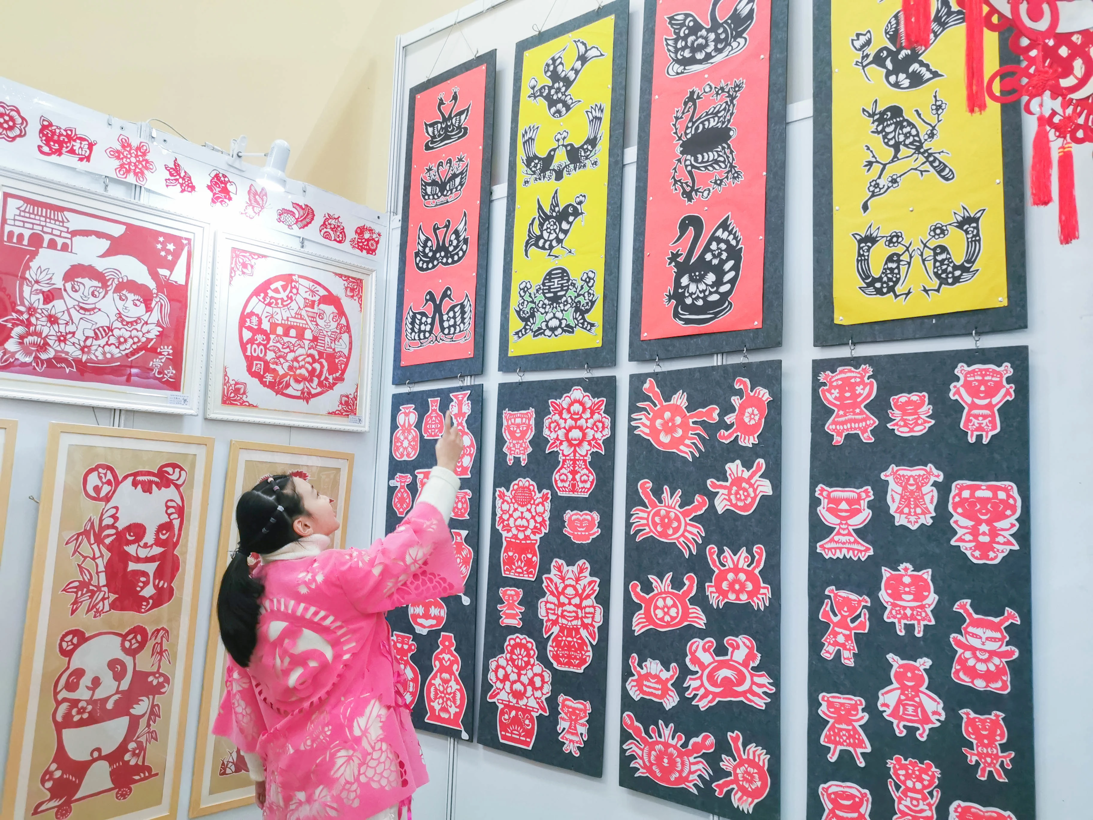 成都市双流区永安小学——非遗剪纸花开双流,文化传承亮眼成都
