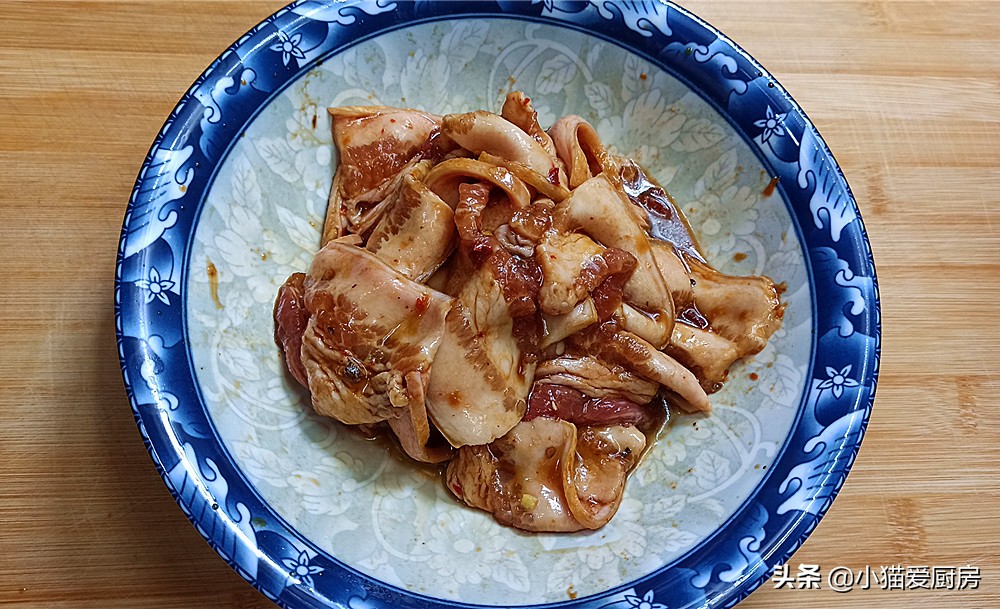 图片[7]-分享粉蒸好吃的做法 肥而不腻太香了 年夜饭少不了的菜-起舞食谱网