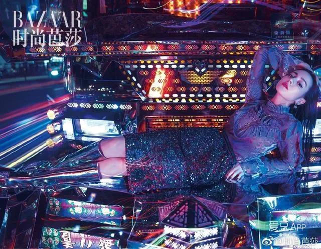 金晨迪丽热巴古力娜扎上演霓虹灯下的极限魅惑，这谁能抵挡得住呀