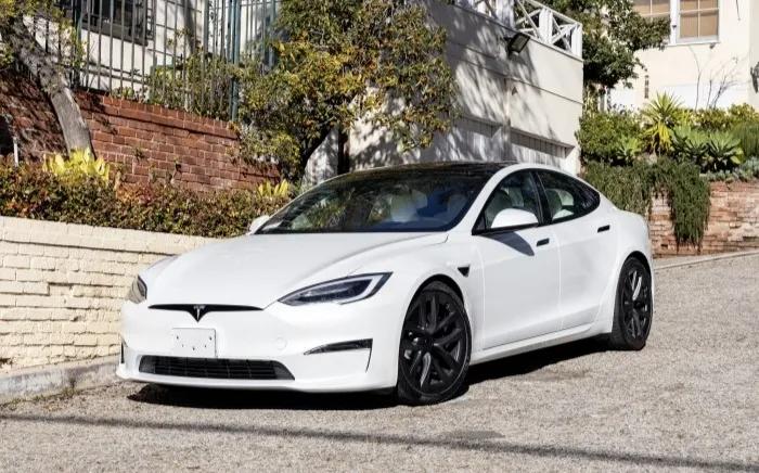 特斯拉回应林志颖出车祸 特斯拉S提车一个月 有几件事我非常不满意