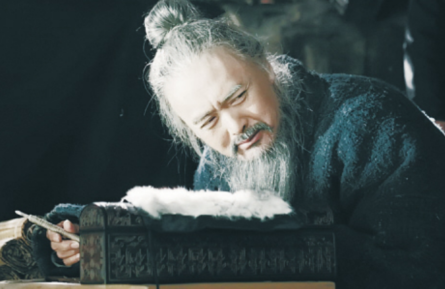 孔子问一7岁小孩：天上的星星有几颗？小孩回答后，孔子拜他为师