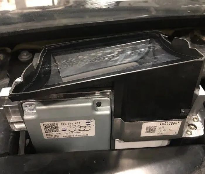 改装案例~奥迪A4 加装HUD抬头显示，提高驾驶安全