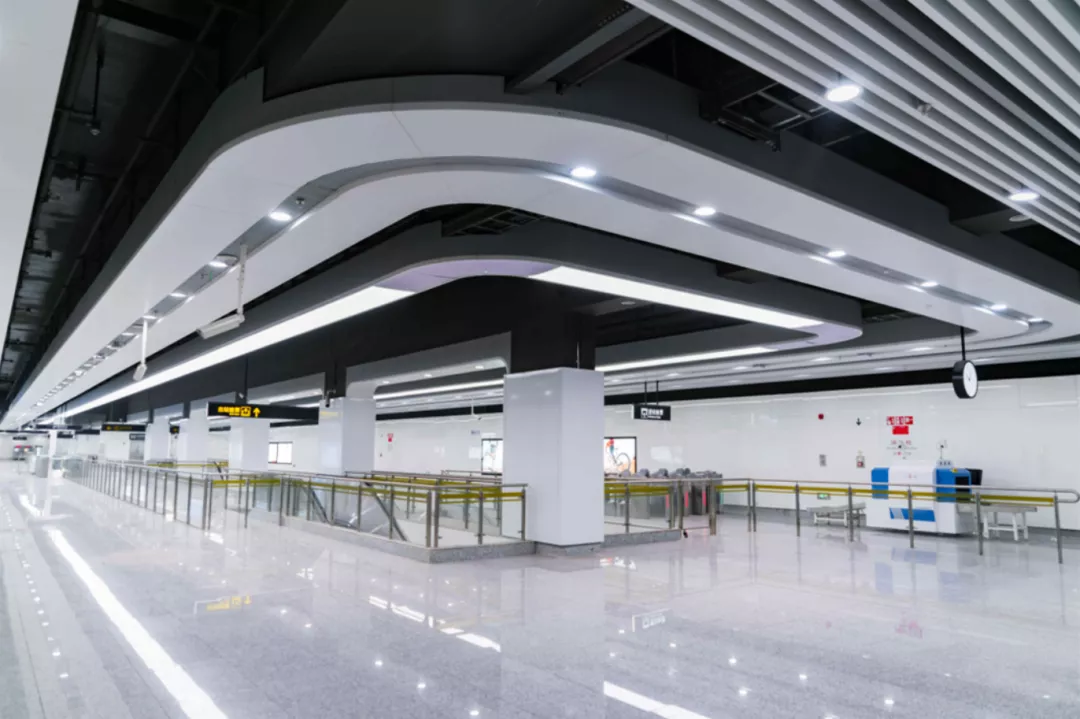 “最美车站”现身，2022上海网红打卡圣地，乘着地铁去旅行...