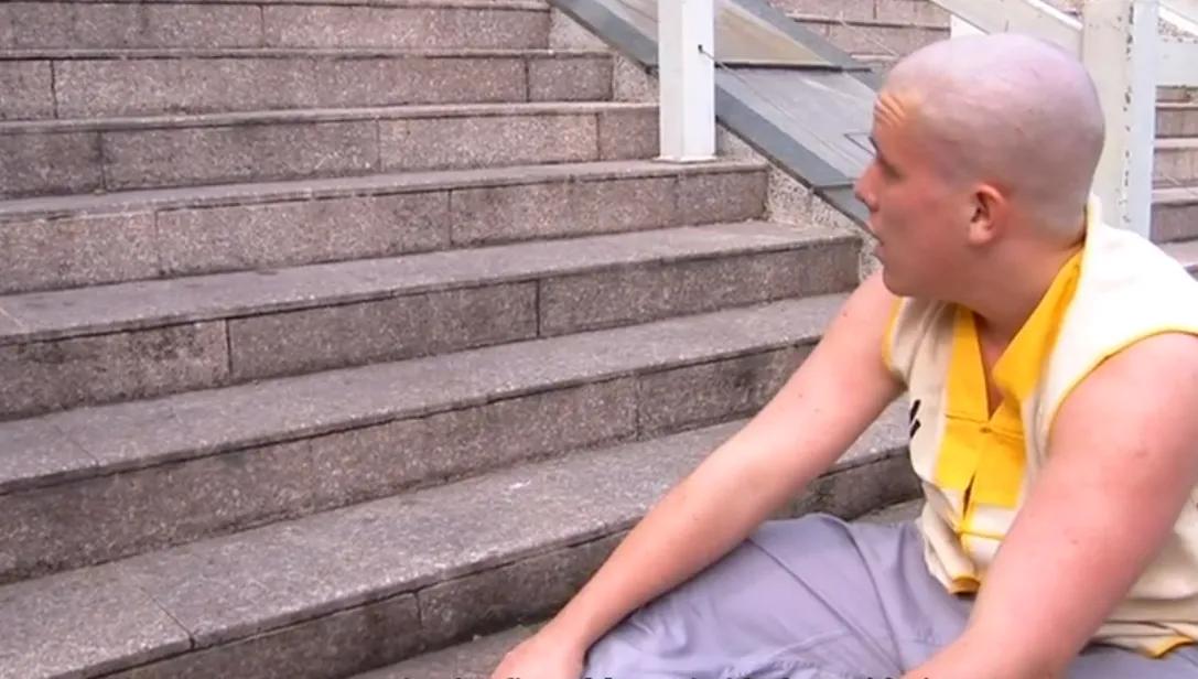 少林功夫有多神奇？英国混混被送到中国学功夫，仅需一周脱胎换骨