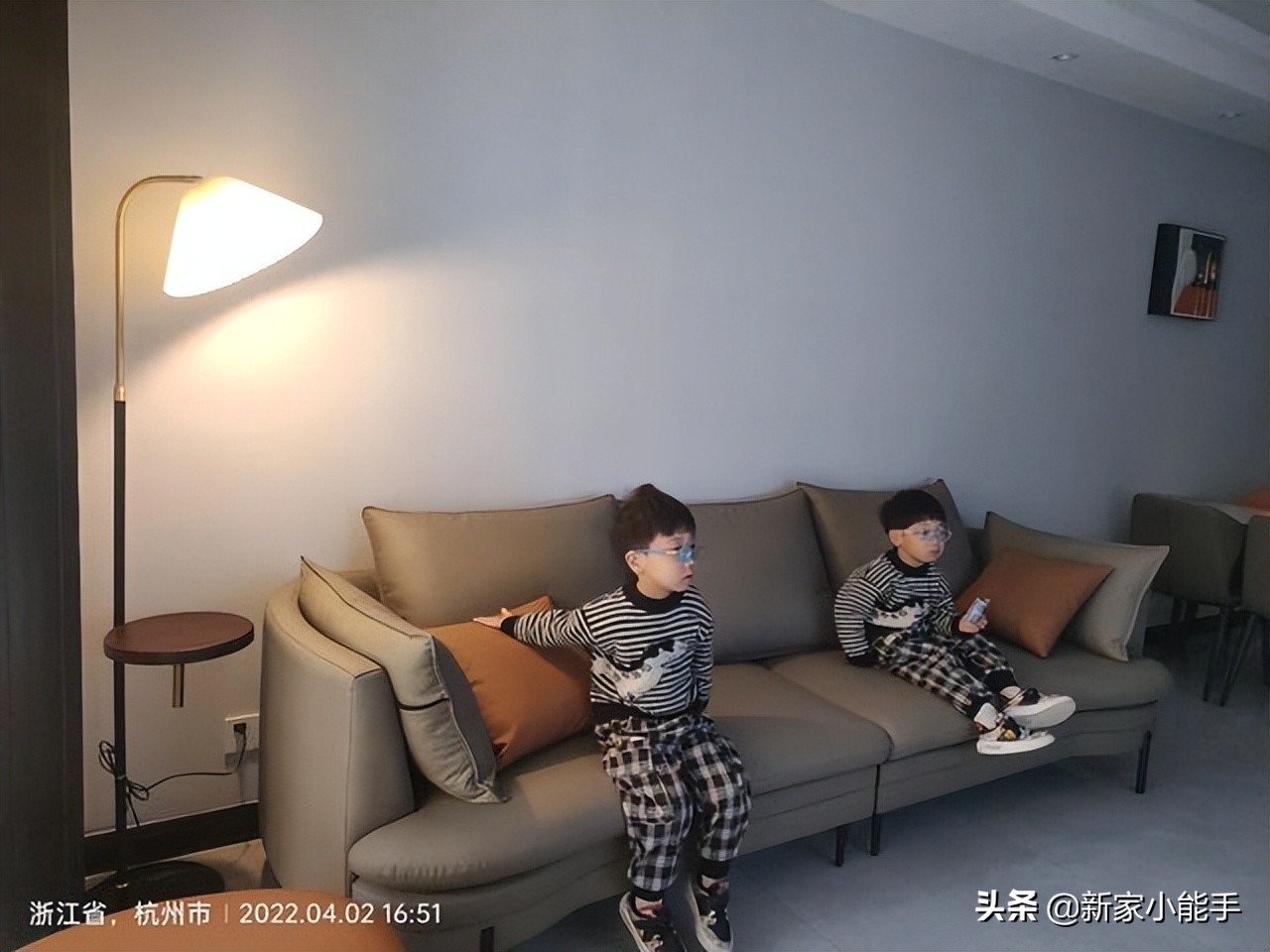她家新房准备入住，装修简单但很舒适，终于给孩子一个真正的家