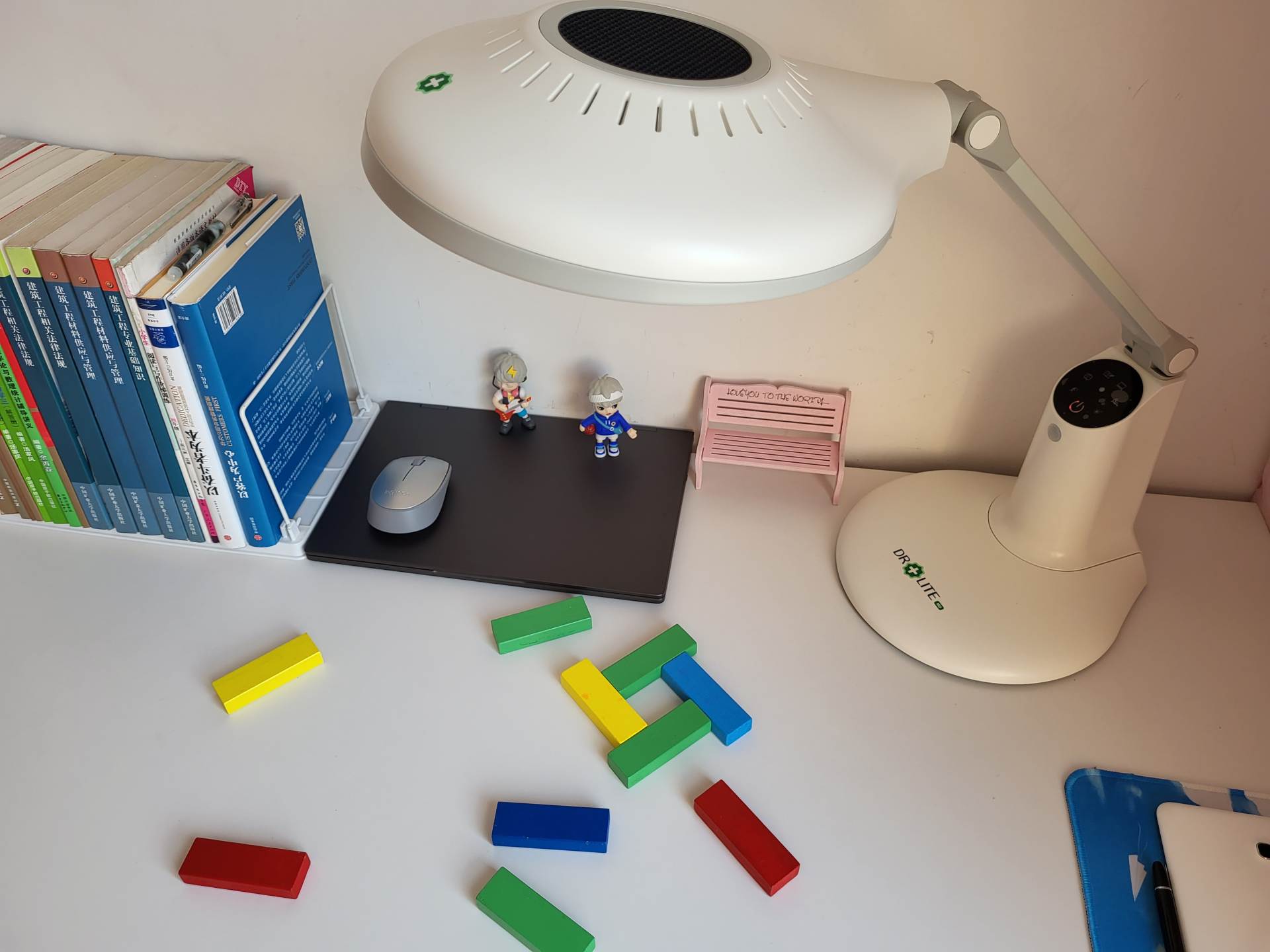 今天，我花了5000块，给儿子打造了一个专业级护眼环境