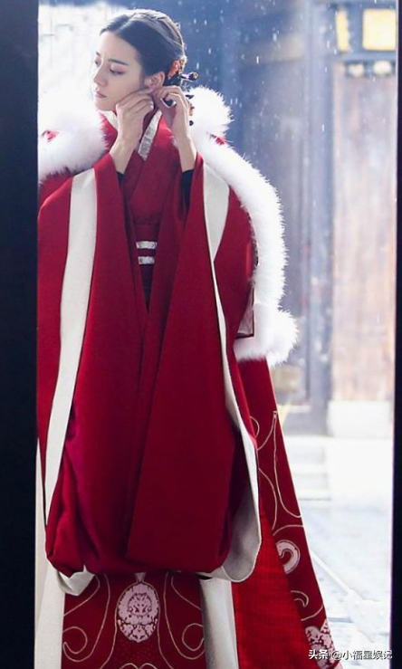 同样演“红装女神”,把刘亦菲景甜和王祖贤朱茵对比看,谁更胜一筹