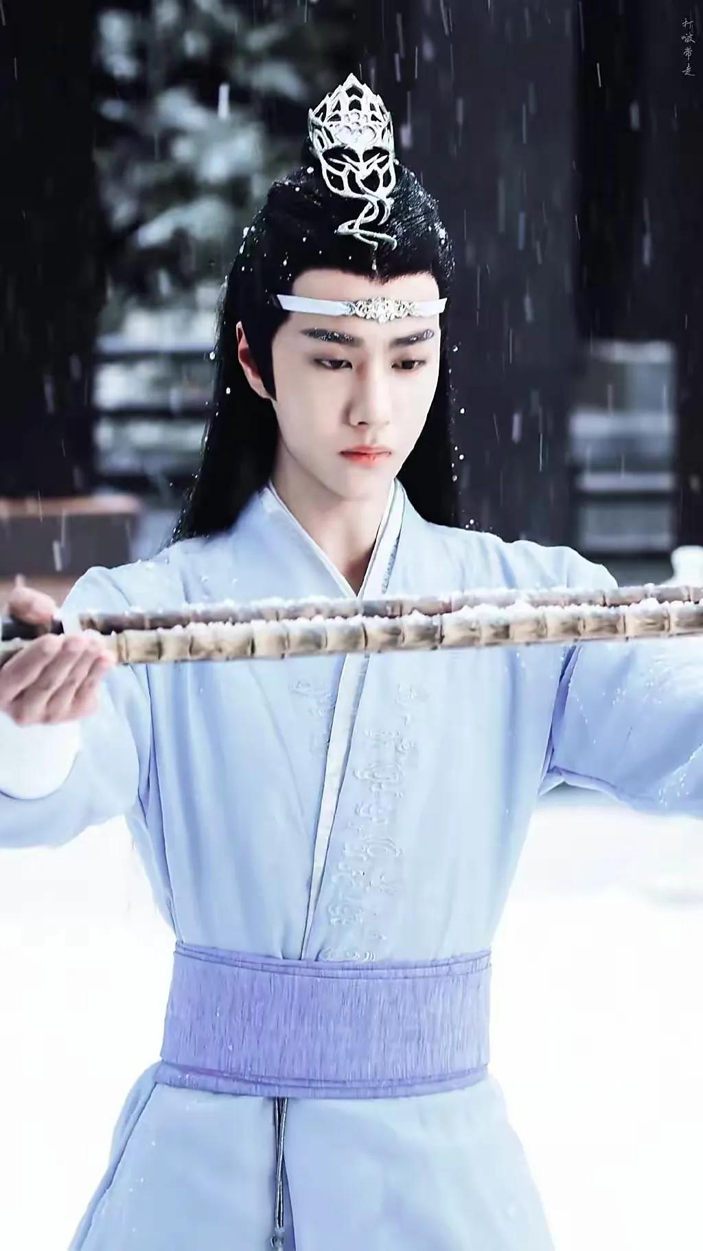 高冷人设别瞎演，有人板着脸演成面瘫，有人眼神都是戏有距离感