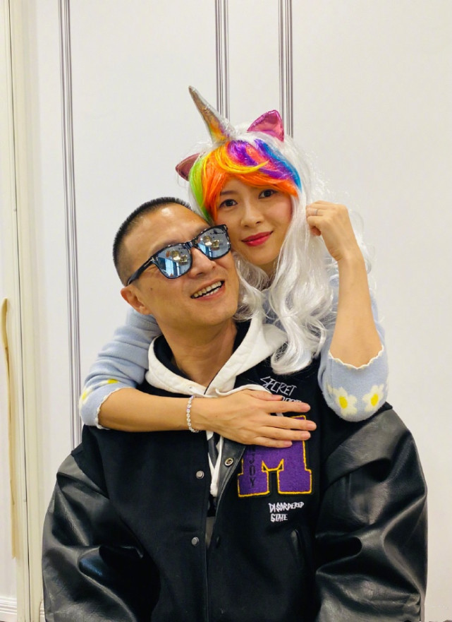 章子怡被传与汪峰离婚，本尊下场辟谣：假的！峰哥明早该告谁告谁