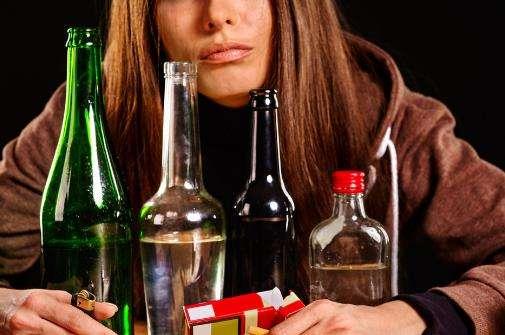 女性“患癌”的6大恶习？熬夜垫底，看完榜首，或要趁早改正