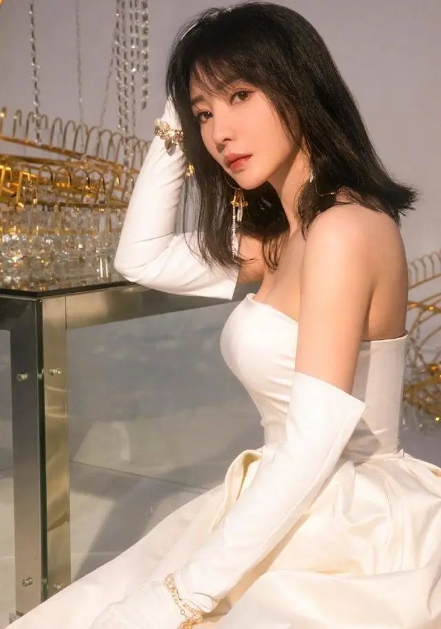 美女的胸部图片(别痴迷排骨胸了) - 赤虎壹号