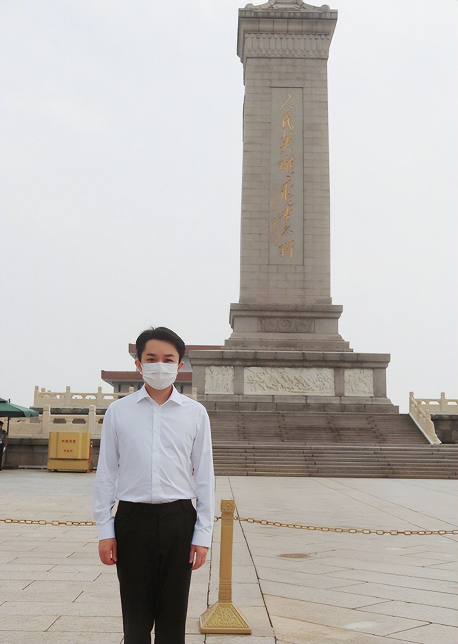 众星庆祝香港回归25周年，霍启刚激动发文，吕良伟唱上海滩主题曲