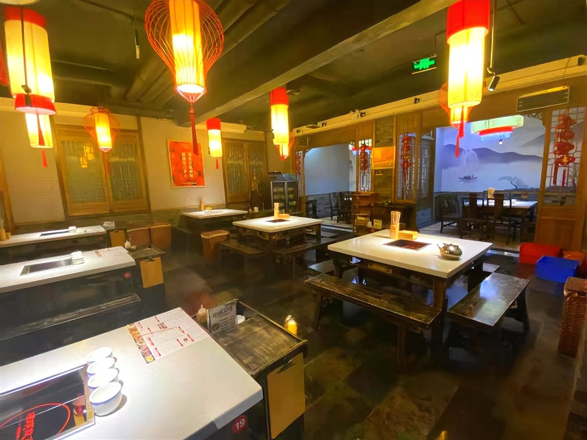开火锅店怎么样能快速吸引消费者呢？