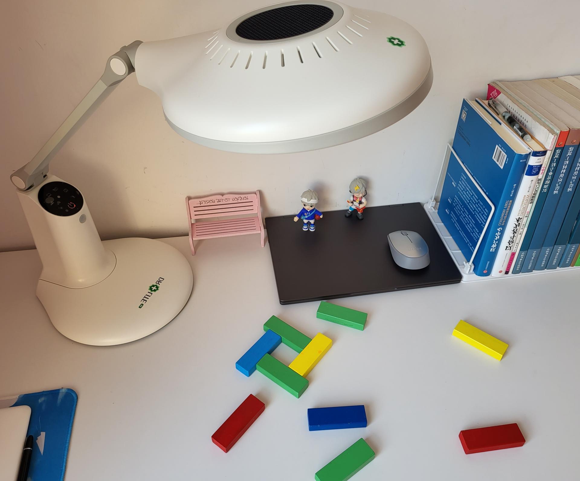 今天，我花了5000块，给儿子打造了一个专业级护眼环境