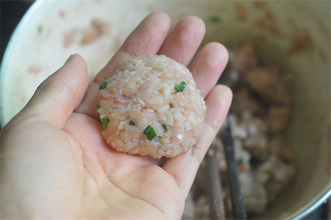 糯米最过瘾的吃法，不做丸子、不捏饭团，软嫩咸鲜，比糍粑健康