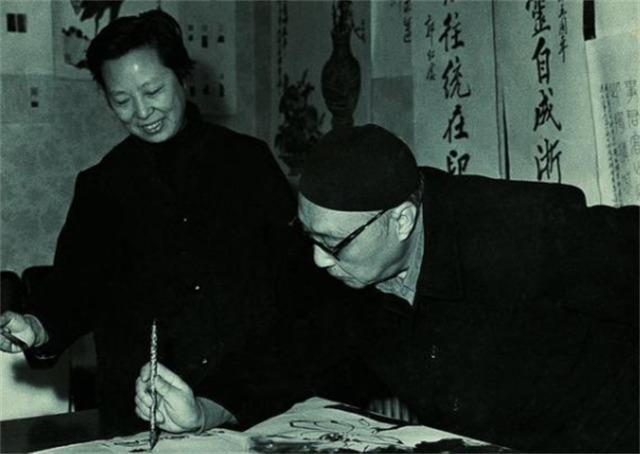 男子清理垃圾堆，无意捡到王羲之的“病假条”，几年后成镇馆之宝