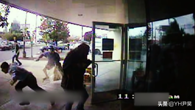 曾轰动美国的银行抢劫案，由于案件设计绝妙，劫匪被抓后成了名人