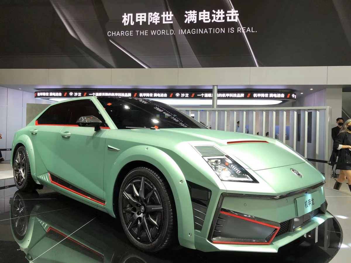 比亞迪人頭涌涌，坦克大定1.5萬，自主品牌：是時候叫板合資了