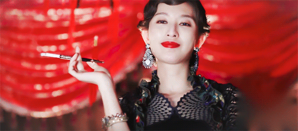 “宝女郎”张俪：被称渣男回收站，36岁仍未婚，成名路上有眼泪