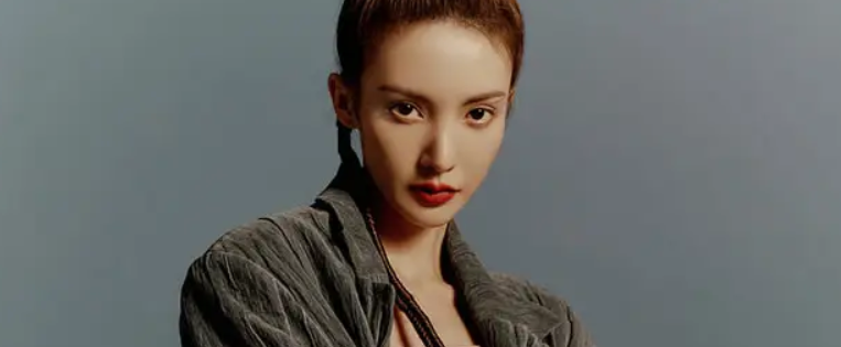 演艺圈“花式鼻子”大比拼，又尖又翘又吓人，一个比一个精彩