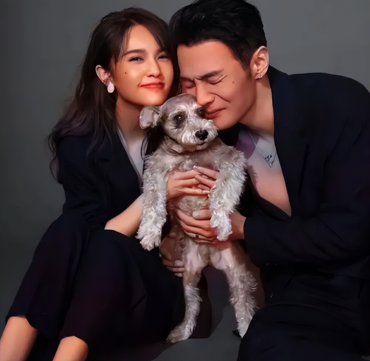 37岁杨丞琳晒时尚穿搭，身材绝美颜值养眼，腹肌马甲线抢镜十足