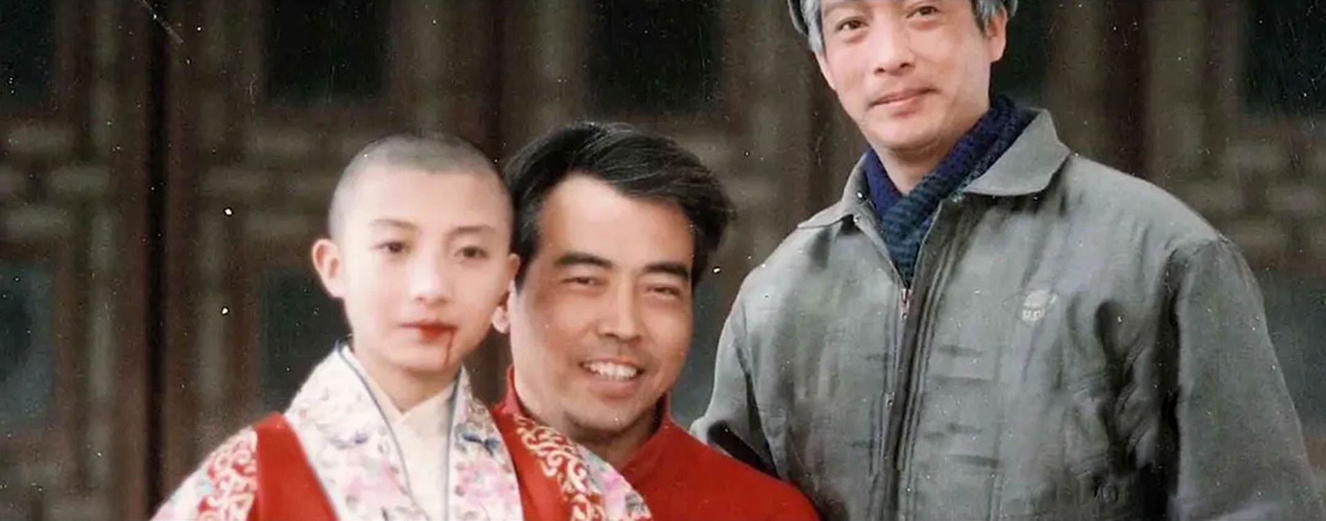 还记得《霸王别姬》的小豆子吗？一个要出家一个被张国荣改变命运