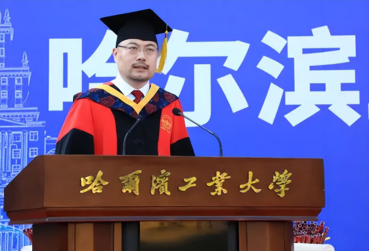 2022双一流大学更新排名，浙大武大排前五，哈工大和南开排名不佳