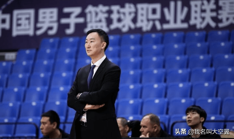 为什么nba中锋当教练(终于明白为什么刘维伟选择担任青岛主教练，看完分析，豁然开朗)